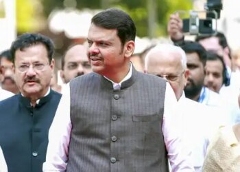 Maharashtra: Special attention should be given to quality and speed in health services, CM Fadnavis said in the meeting.