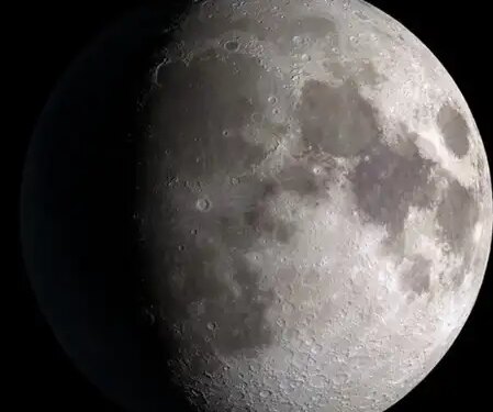 Moon is full of more craters than Earth, know why the marks of craters do not disappear