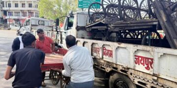 Municipal Corporation Jaipur vigilance branch action, 12 canter goods seized, ₹ 23,500 carrying charge recovered