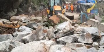 केदारनाथ यात्रा मार्ग पर सोनप्रयाग में चट्टान गिरने से एक की मौत, दूसरा घायल
