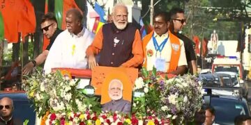 PM Modi's road show in Puducherry, said - 'It is necessary to convert support into votes'