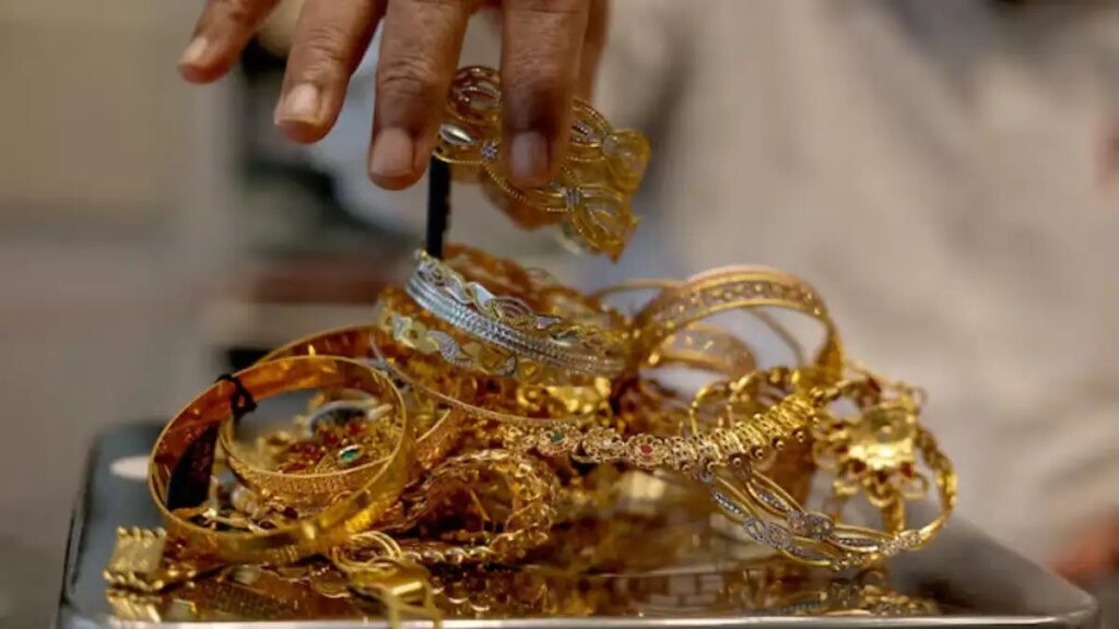 Panic in the gold market due to PM Modi's statement! Gold falls to ₹1.50 lakh; Silver also becomes cheaper by ₹ 300, know carat wise rate