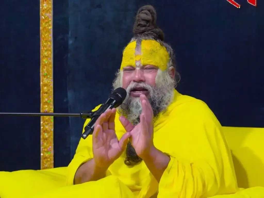 Premanand Maharaj's answer: Are humans and Shri Krishna the same? Deep spiritual message received on devotees' question