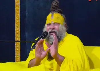Premanand Maharaj's answer: Are humans and Shri Krishna the same? Deep spiritual message received on devotees' question