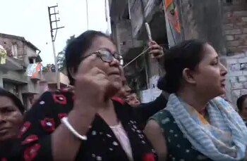 सोनारपुर में अभिषेक बनर्जी का विरोध, स्थानीय लोगों ने नौकरियां छीनने के लिए जिम्मेदार ठहराया