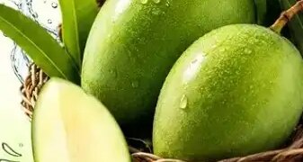 'Raw mango' is a companion of health in the scorching heat, there are many benefits of consuming it.