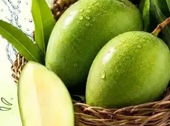 'Raw mango' is a companion of health in the scorching heat, there are many benefits of consuming it.