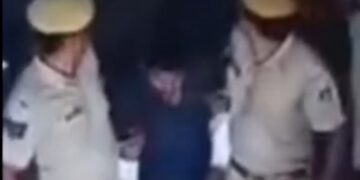 Robbers who cut bracelet from old woman's leg arrested: Lawyer slapped in court, Bar Association refuses to advocate