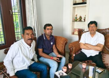 Self census campaign started from the residence of MP Murari Lal Meena