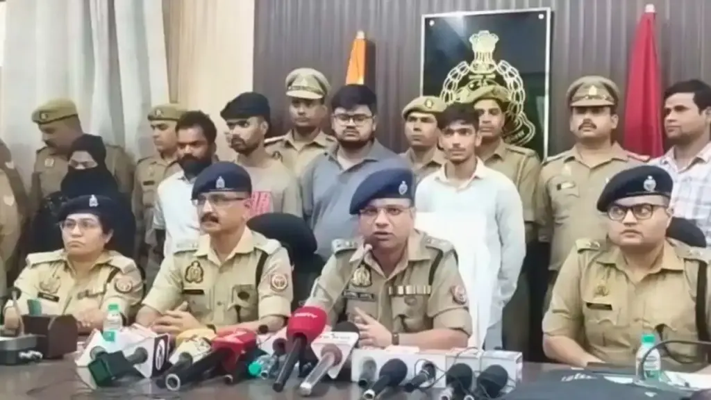 Sensational incident in UP: Loot of Rs 1.30 crore under the guise of love, daughter turned out to be the mastermind