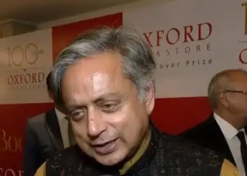 Shashi Tharoor welcomed the high level committee on demographic change, said - statistics first, politics later