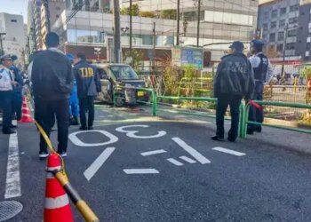 Spray spraying in Tokyo's Ginza Mall creates panic, 20 people fall ill
