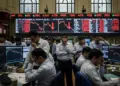 Stock Market Opening: Outcry in the market on the first day of the week! Sensex fell 800 points and Nifty slipped below 23,400.