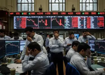 Stock Market Opening: Outcry in the market on the first day of the week! Sensex fell 800 points and Nifty slipped below 23,400.