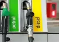 Stock market falls due to pressure of petrol and diesel prices, huge selling in shares of oil and gas companies