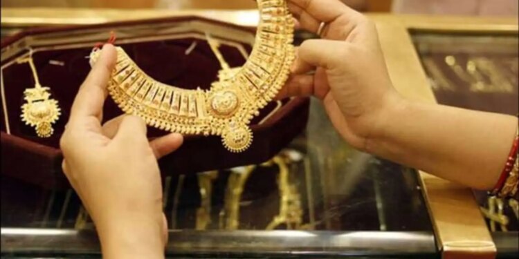 Strong rise in gold and silver prices! 22 carat gold crosses ₹ 1.39 lakh mark in Delhi, know today's latest price