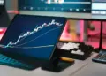 Strong surge in stock market amid US-China talks: Sensex rises 790 points, investors earn huge profits