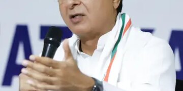सुरजेवाला ने कर्नाटक में