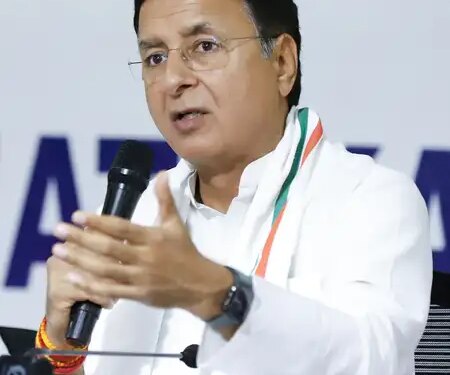 सुरजेवाला ने कर्नाटक में