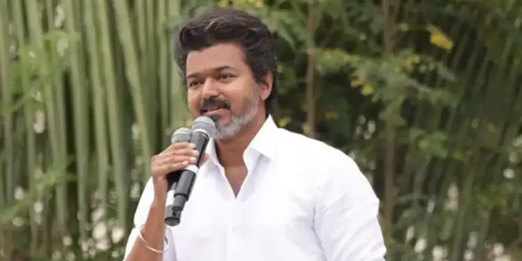 Tamil Nadu Politics: TVK's efforts to form government intensified, Vijay shifted 108 MLAs to hotel