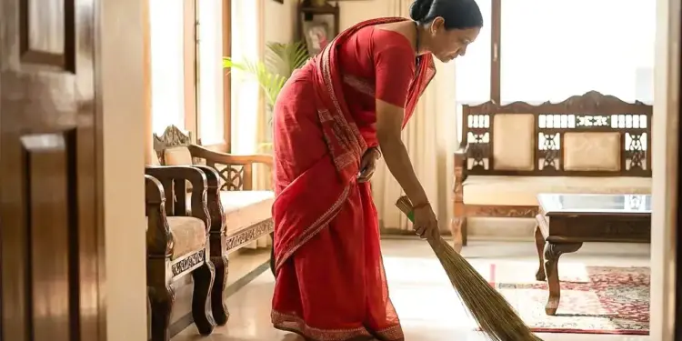 There are rules for keeping a broom in the house too! According to Vaastu, do not make these mistakes even by mistake, otherwise Goddess Lakshmi may get angry.