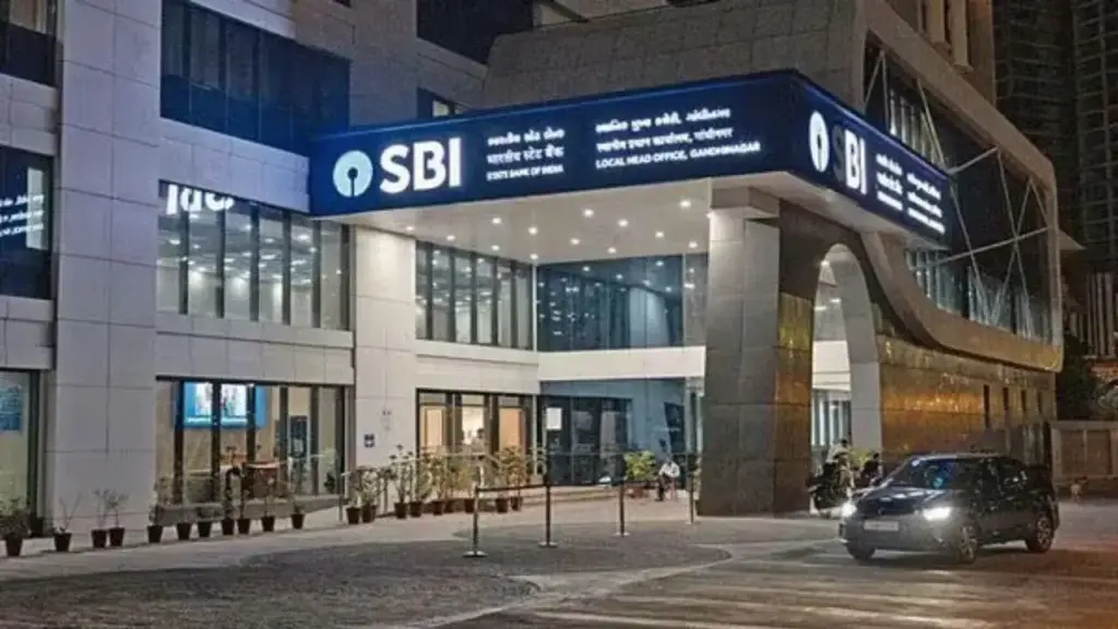 There is a possibility of work stoppage in SBI on 25th and 26th May! Employees' strike will increase problems for customers, services affected from 23rd to 27th May