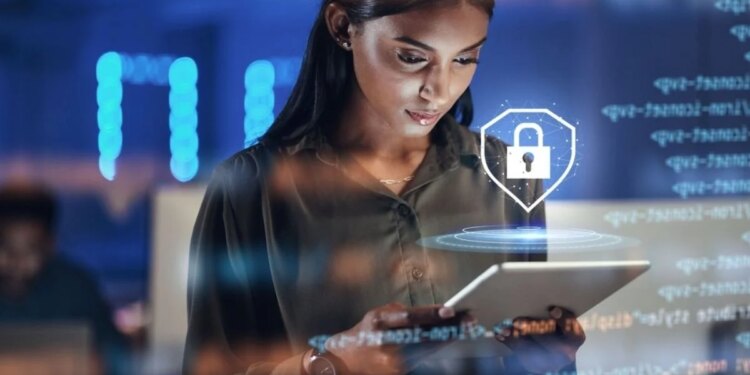 These cyber safety tips are important for women