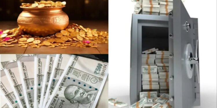 Vastu Tips: These 3 places to keep money safe make a person rich, know the right direction and solution according to Vastu