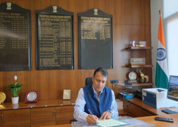 Vishwajit Sahay becomes the new Defense Finance Secretary of the Defense Ministry.