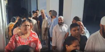 हिमाचल प्रदेश में नगर निगम चुनाव के लिए मतदान जारी, पोलिंग बूथों पर लगीं वोटर्स की लंबी कतारें