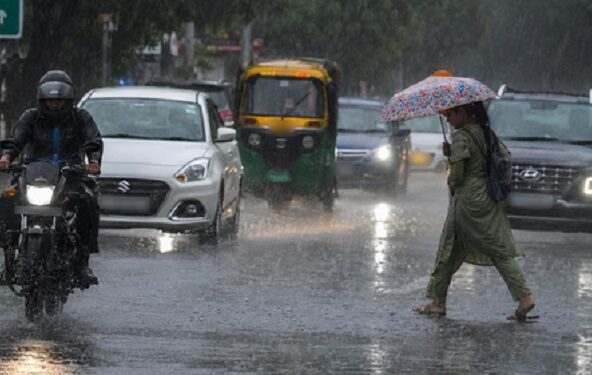 Weather changed in Madhya Pradesh with the arrival of monsoon, heavy rain, hailstorm and storm in many districts.