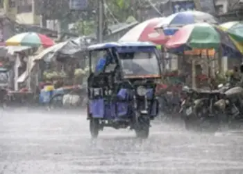 Weather changed suddenly in Delhi-NCR, hail fell after strong storm and rain, life affected.