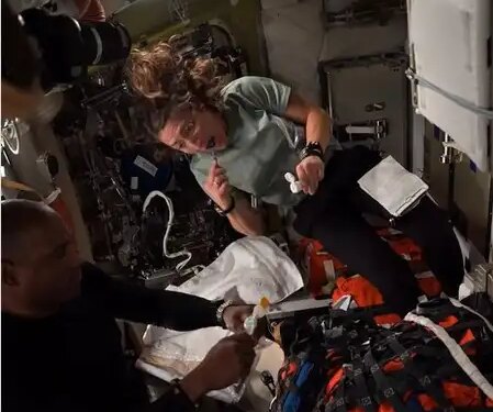 What preparations do astronauts make before sleeping in space? NASA shows the sleep routine of Artemis II mission