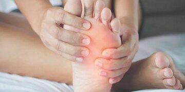 Why do hands and feet swell in summer? Know the causes, danger signs and prevention measures