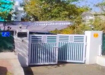 bhopal ips officer daughter suicide case char imli bhopal news|sanjiv kanchan ips aig| mp ips news | IPS Officer Daughter Suicide: Senior IPS officer's daughter committed suicide in VIP area 'Char Imli' of Bhopal. News Track in Hindi