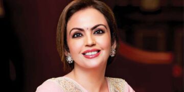 ≡ 6 Indian women who are a perfect combination of beauty and brain 》 Her Beauty