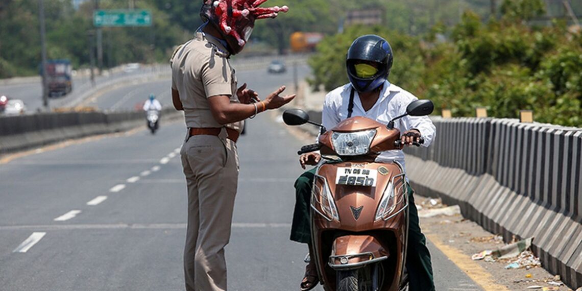 ≡ Indian policeman's original way to scare people living at home ➤ Brain Berries