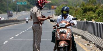 ≡ Indian policeman's original way to scare people living at home ➤ Brain Berries