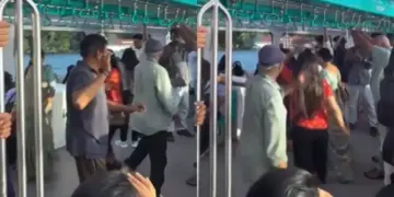 A view of a different level seen in Kochi Water Metro! Passengers were seen playing Garba with fun, after watching the video, users said - "Zero civic sense"