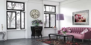 According to Vastu Shastra, what is the correct direction to place the clock? Know at which places installing a watch is considered extremely inauspicious