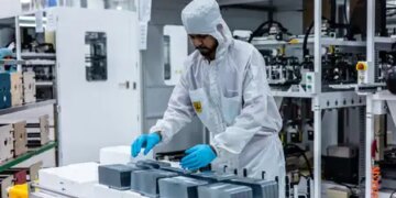 Adani Solar achieved a big achievement, got the highest position in the global solar module ranking; The only Indian company to be included in the top-10