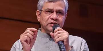 Advanced printed circuit boards will be made in the country, electronics manufacturing sector will be strengthened: Ashwini Vaishnav