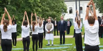 After the presentation by Slovak school children, PM Modi said - 'It is great to see the youth adopting yoga'