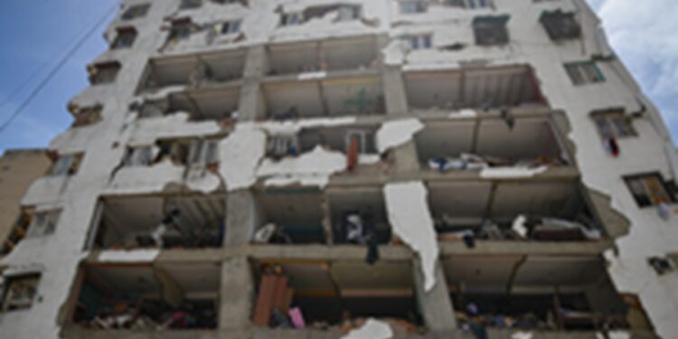 After two major earthquakes, the earth shook again in Venezuela, panic increased due to tremors of 4.1 magnitude.