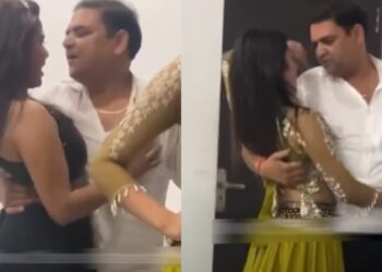 BJP leader's obscene video goes viral, people get enraged after watching him dance with bar dancers