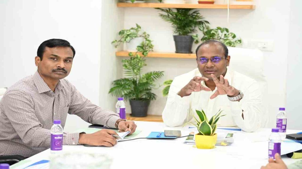 BLO Safety|Chief Electoral Officer Uttarakhand|Latest Hindi News|Samachar Hindi Newstrack | Uttarakhand News: Security of BLO is top priority, strict action will be taken against those who commit indecency: Chief Electoral Officer. News Track in Hindi