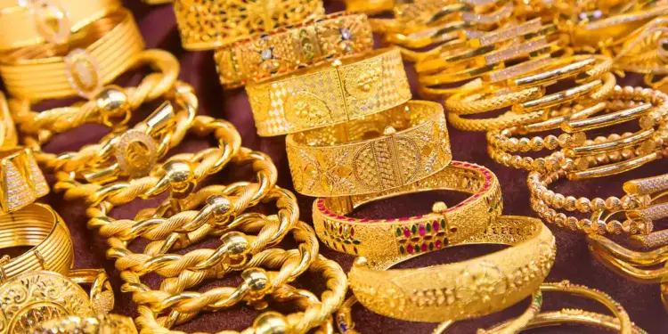 Big news for gold buyers! Gold in Delhi ₹ 1.46 lakh per 10 grams, check today's latest rate here