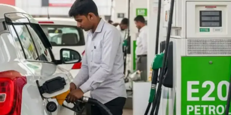 Big question on E20 petrol! Has the government given up? Warning boards on petrol pumps increase concern