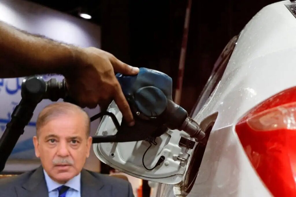 Big relief to the public in Pakistan, Shahbaz government again reduced the prices of petrol, know how much cheaper fuel has become.