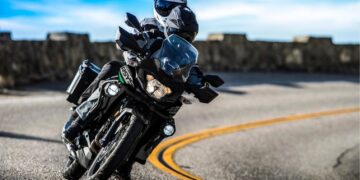 2026 Kawasaki Versys 300 (2)
